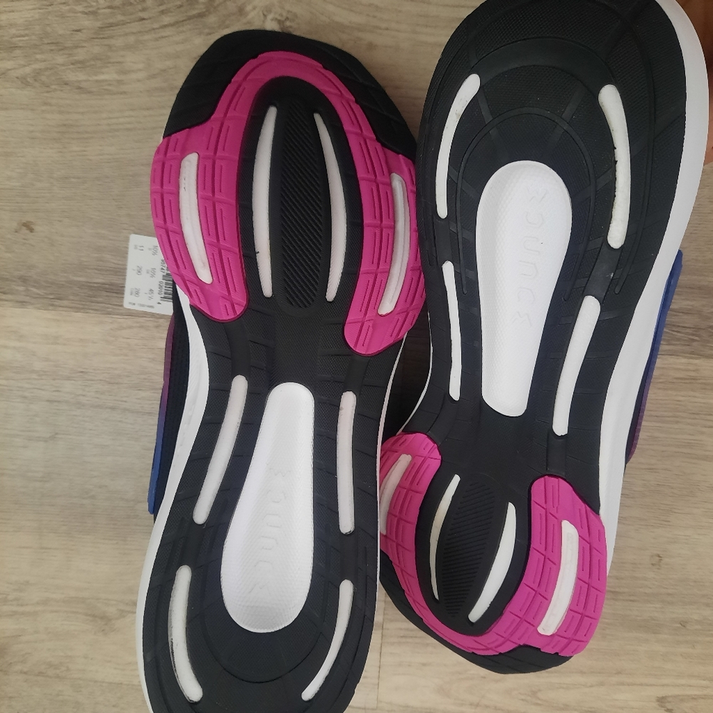 Adidas Ultrabounce Shoes - Picture 6 of 8